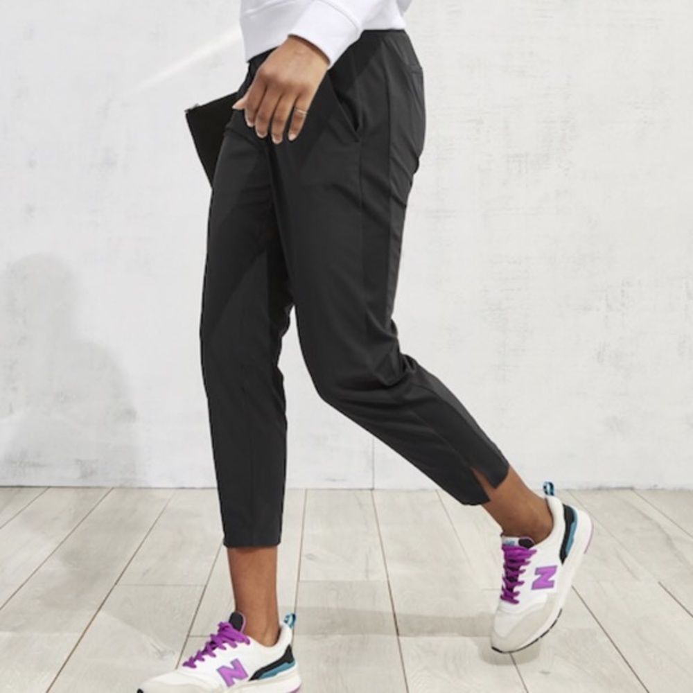 Athleta Black Ankle Cropped Pants